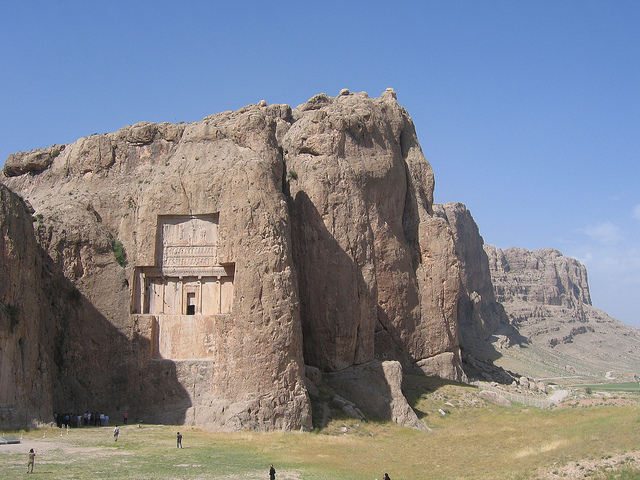 Naghshrostam3