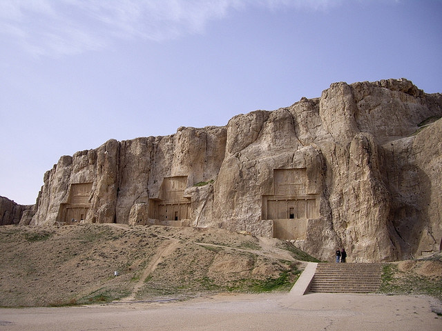 Naghshrostam7